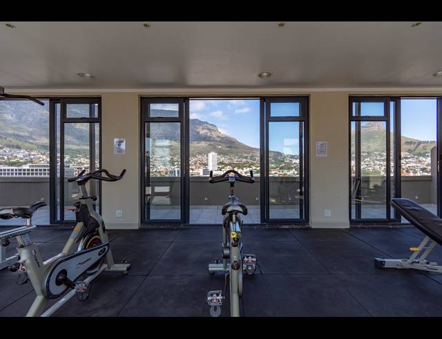 1 BEDROOM APARTMENT SOLD IN CAPE TOWN CITY CENTRE